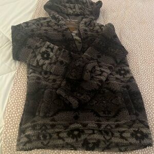 Koolaburra by UGG, fleece shades of taupe, grey, and black